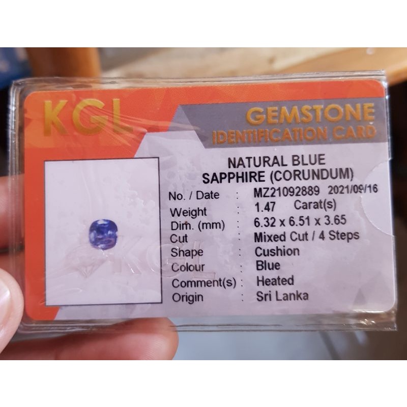 Blue Sapphire Ceylon Srilanka HQ Perak Microsetting