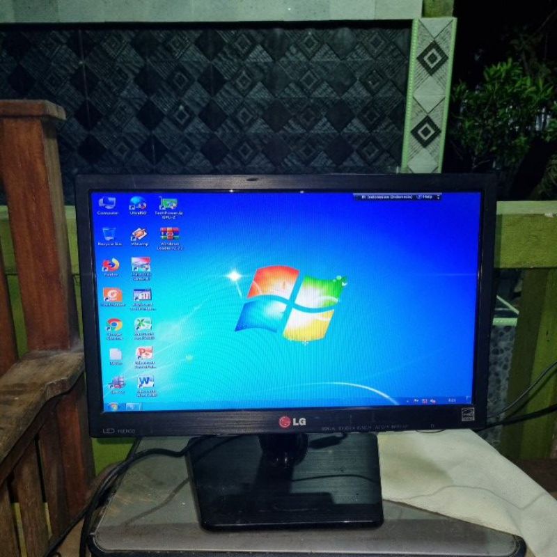 Led Lcd monitor PC / komputer/ cctv 16inc  wide jernih mulus TERLARIS