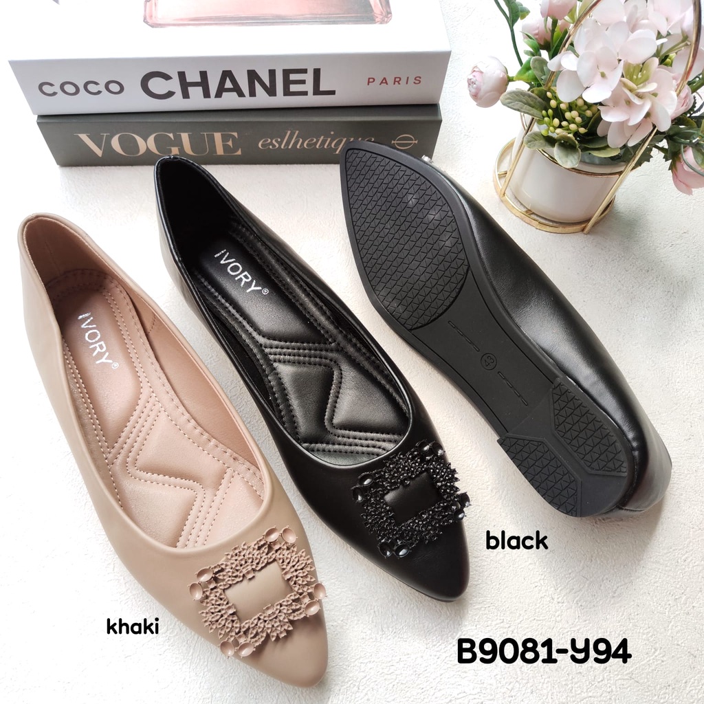 IVORY Sepatu Flat Wanita Ukuran Besar 41 42 43 44 B9081-Y94