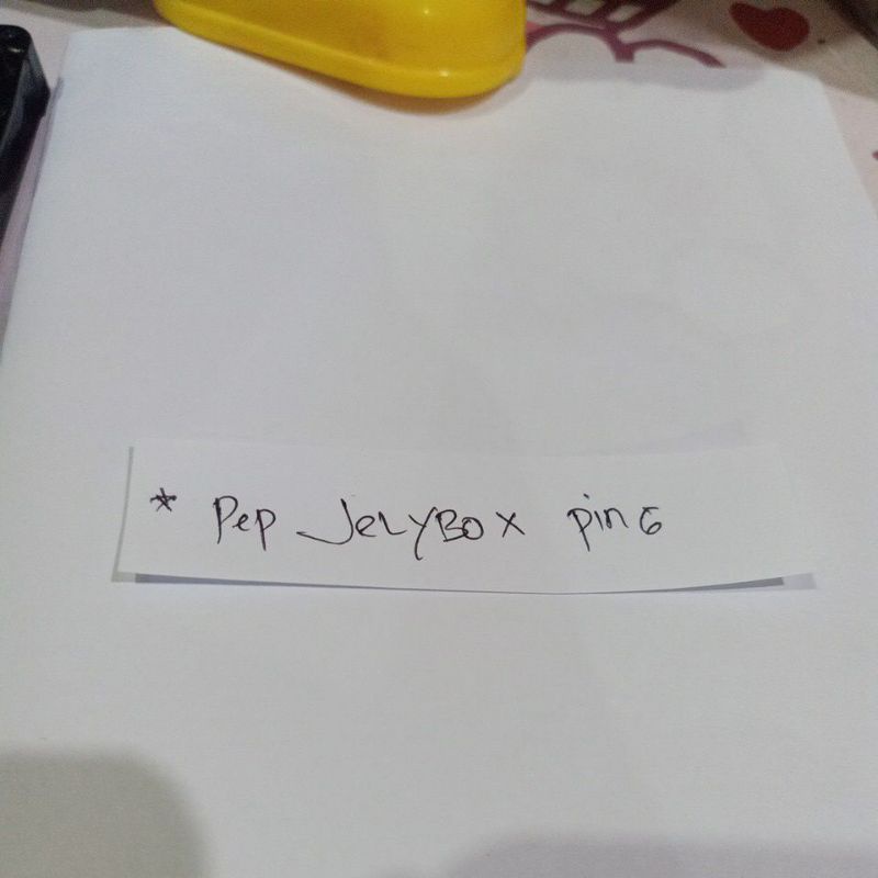 Buku tulis sesuai judul di gambar