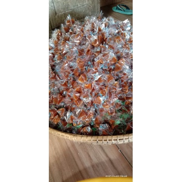 

Dodol sirsak khas wisata Guci Tegal 250 gram