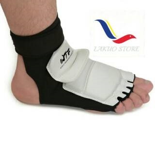 Sarung Kaki Taekwondo WTF Polos / Sarung Kaki WT / Sarung Kaki Taekwondo