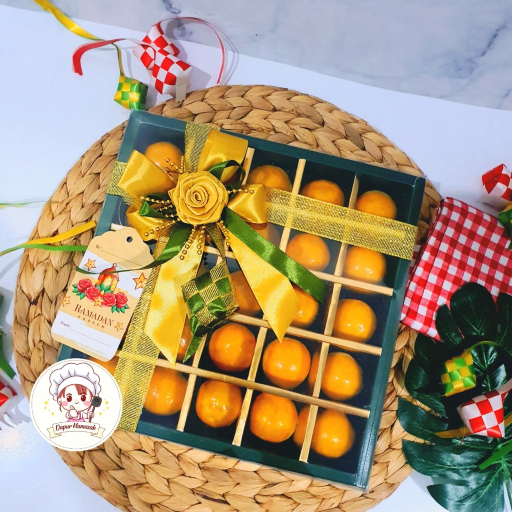 

DM - Paket Kue Idul Fitri Nastar Wisman Premium Isi 25pcs / Paket Tahun Baru Lebaran Kue Wisman Terenak / Kue Kering Dijamin Enak / Hampers Lebaran / Nastar Hampers / Hampers Tahun Baru / Hampers Eid Idul Fitri Hampers Kue Kering / Hampers Nastar Wisjman