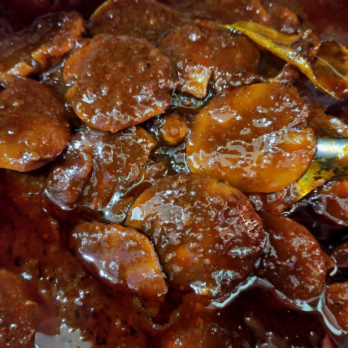 

Terlaris ✨ - semur jengkol rempah ngeboengkoes 350 gram - Pedas 2.1.23