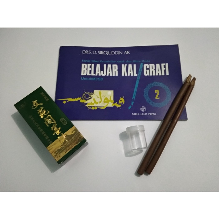

Terlaris ✨ -Buku kaligrafi set alat tulis kaligrafi- 2.1.23