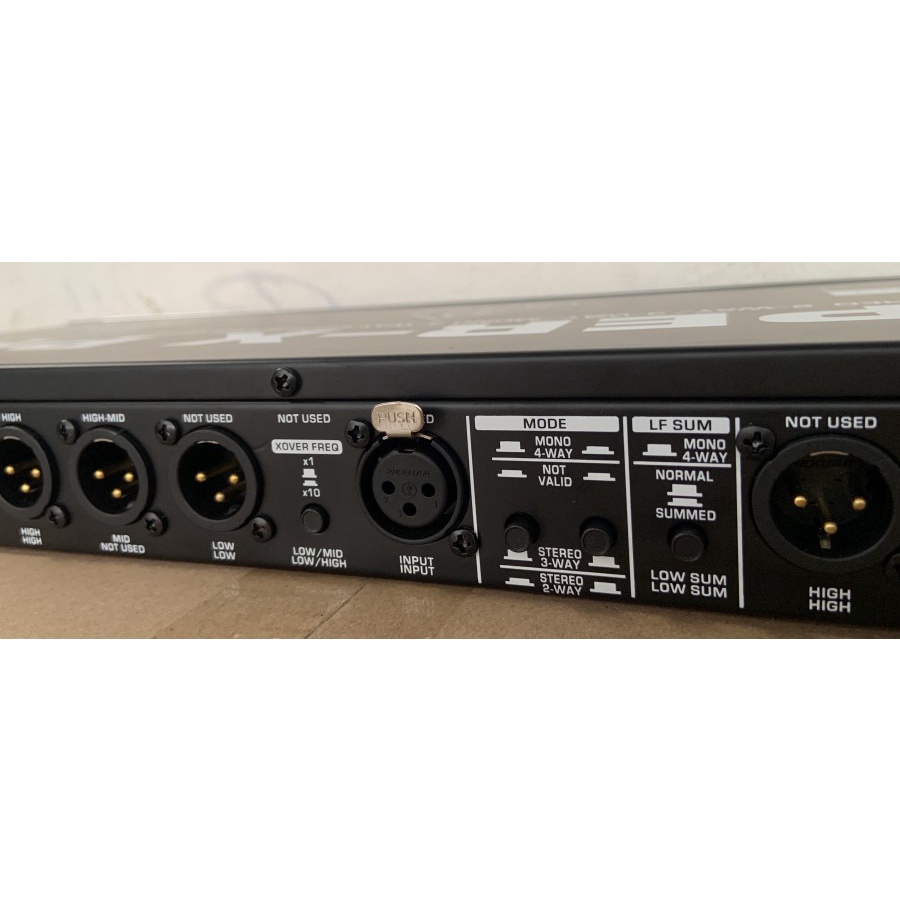 Crossover krosofer krosover Behringer CX 3400 CX-3400 CX3400