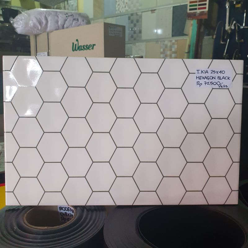 keramik dinding kamar mandi dapur segienam putih KIA 25x40 Hexagon Black