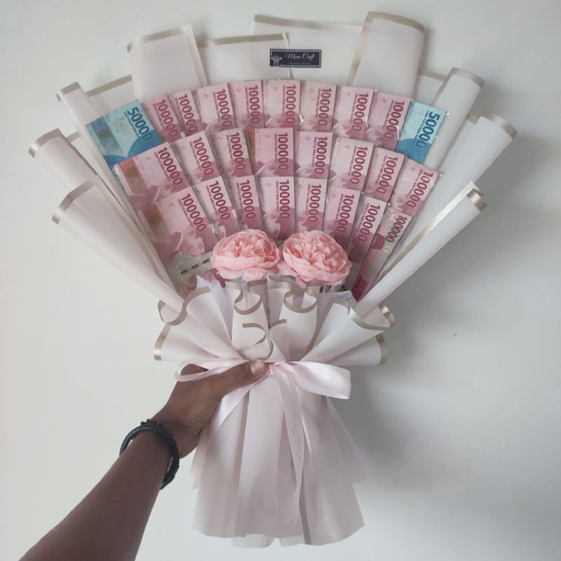 Buket bouquet wisuda pernikahan ulang tahun dan acara besar bisa request warna dan tambah kartu ucapan