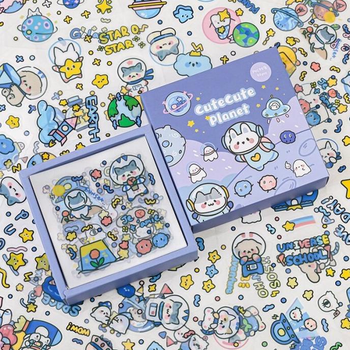 

50 stiker 2D waterproof dalam box hadiah set bujo diary botol SALE