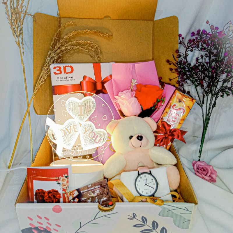 

PAKET GIFTBOX KADO CEWEK MURAH COD, ANNIVERSARRY, ULANGTAHUN, WISUDA, KADO VALENTINE, 1 HARI JADI DAN SAMPEK SBY