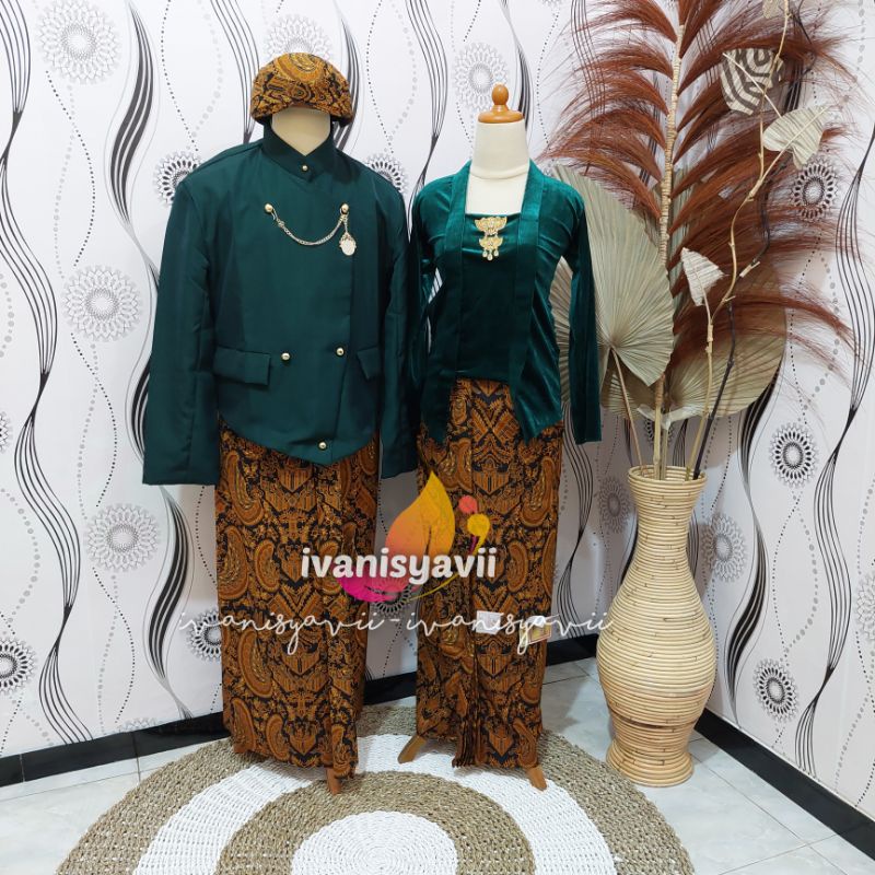 Baju Prewed Adat Jawa, Warna Hijau