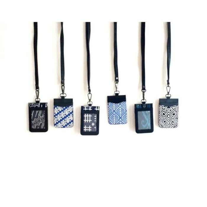 

Bukuku Nametag ID Card Lanyard Iceberg