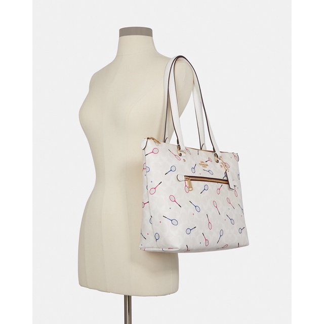 Coach Tote Gallery In Signature Canvas (C8501)