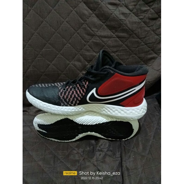 nike tray 5 VIII bekas pakai pribadi mulus