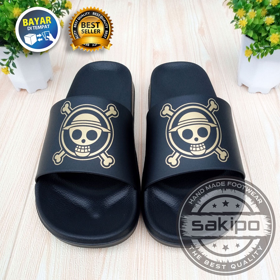 PROMO 2.2 COD SALE !! SANDAL DISTRO KEREN KEKINIAN PRIA DEWASA REMAJA SLIDE HITAM EMAS MOTIF TENGKORAK LUFFI ONE PEACE / SENDAL SLIDE MURAH / SANDAL TAHAN AIR KEKINIAN / SAKIPO