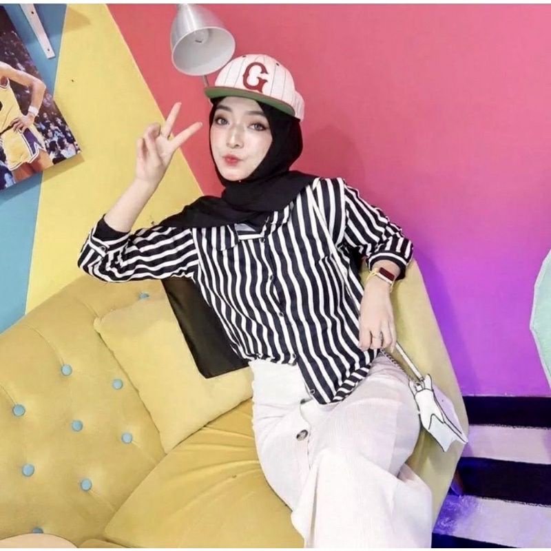 Kemeja Wanita Lengan Panjang Korean Style Casual Motif Salur 1 cm Hitam Putih Navy Putih Hem Cewek