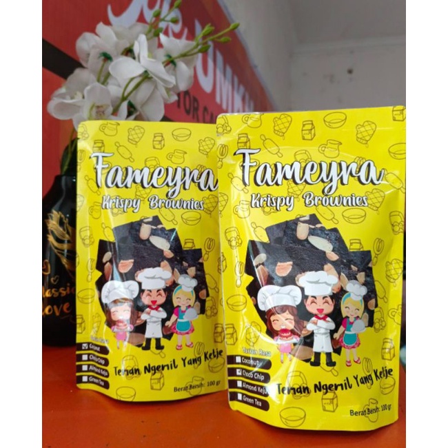 

Fameyra pouch