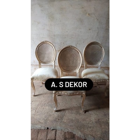 KURSI PENDAMPING PELAMINAN ROTAN/KURSI RACOCO/KURSI BESAN ROTAN/KURSI PENDAMPING BULAT/KURSI ORANG T