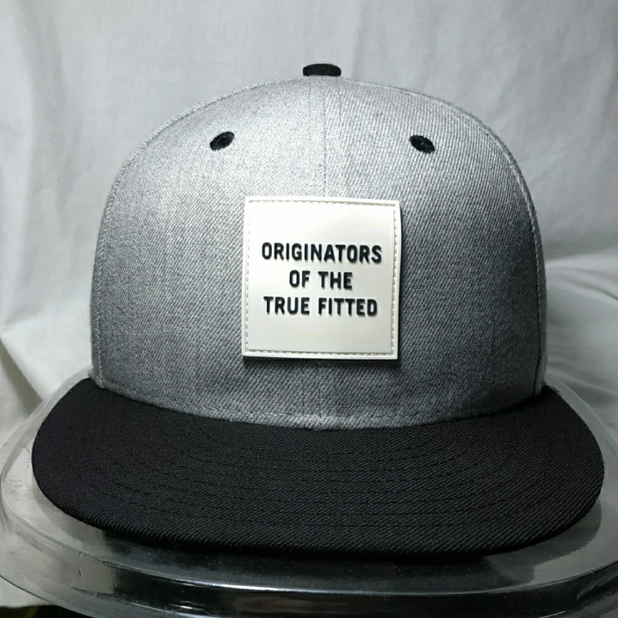 topi new era original
