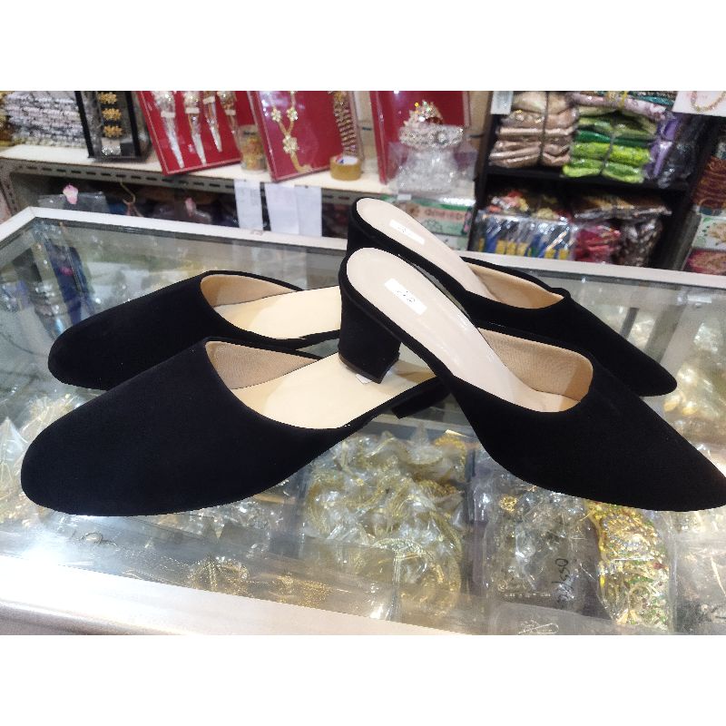 selop pengantin sepatu slop sepasang bahan bludru halus bahan premium