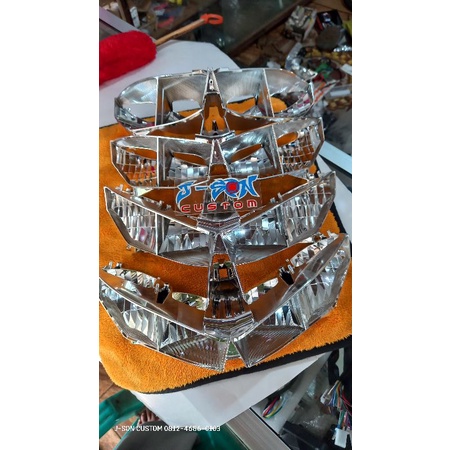 Reflektor lampu depan Vario 125 150 new ORIGINAL ORI