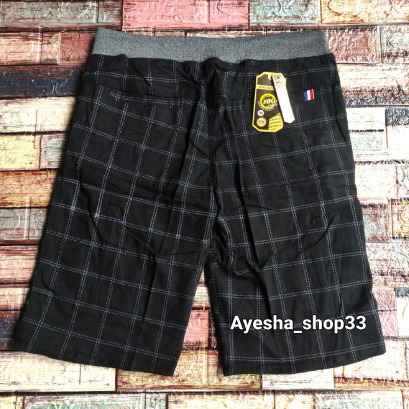 Chinos Pendek Tartan Kotak Kotak