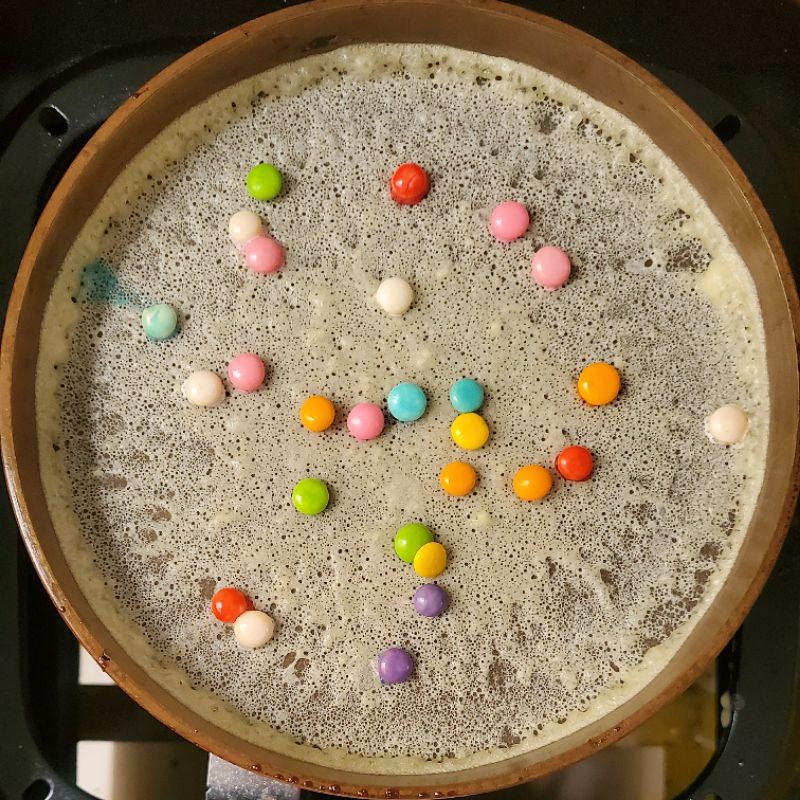 

KUE LEKER CHOCOCHIP DAN MESES ISI 20 LEKKER CREPES