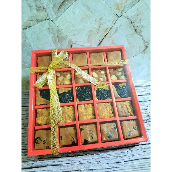 

lapis legit mini/lapis legit premium/lapis legit potong/lapis legit kombinasi