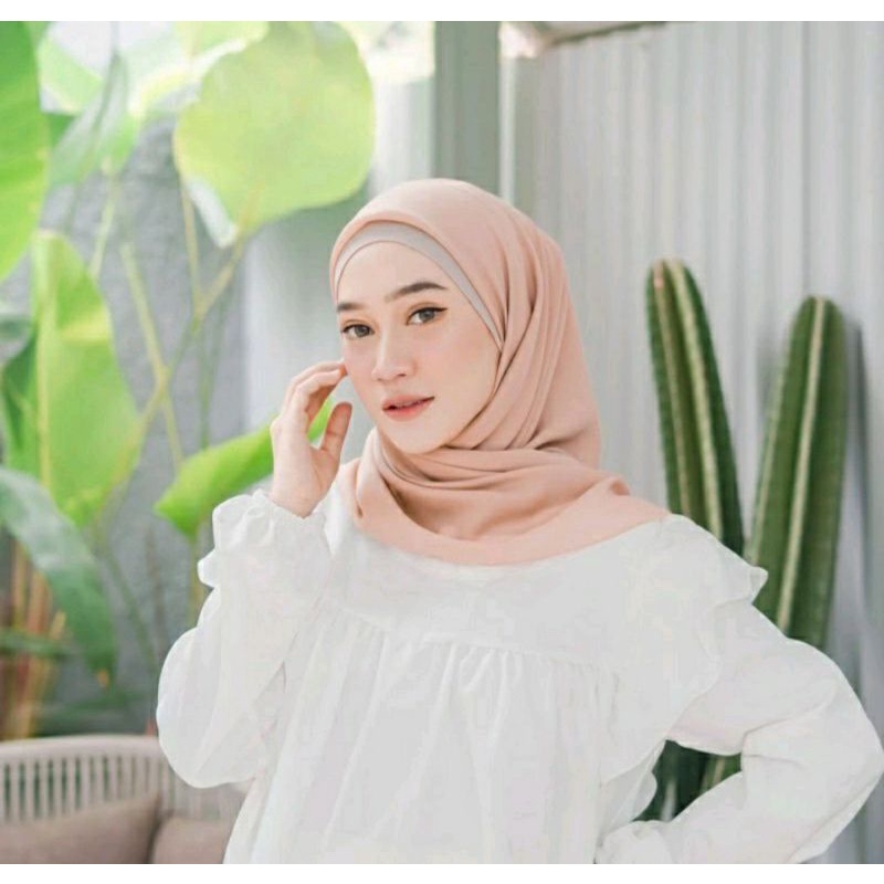 Jilbab BELLA SQUARE Hijab segi empat Hijab bella square