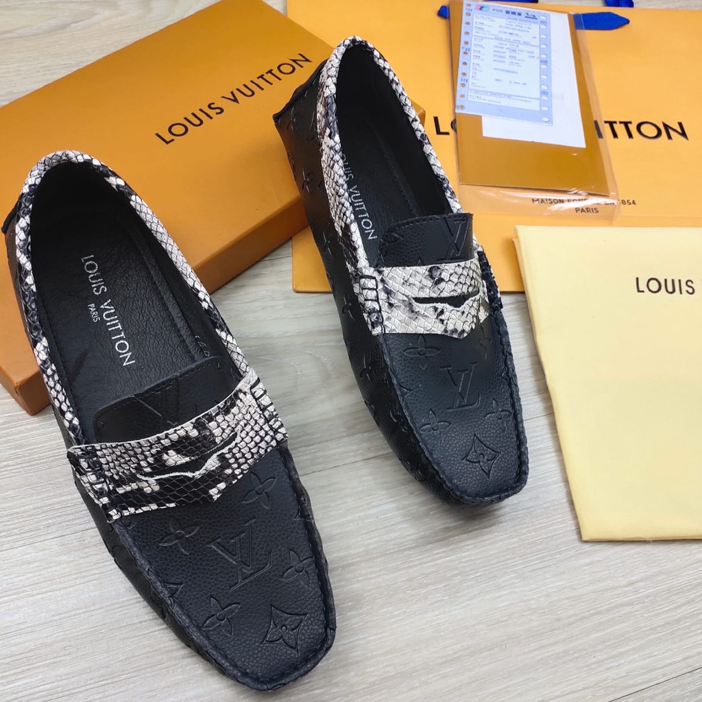 Harga LV Loafers Pria Terbaru Agustus 2023