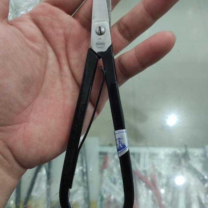 gunting emas antilope. gunting serbaguna