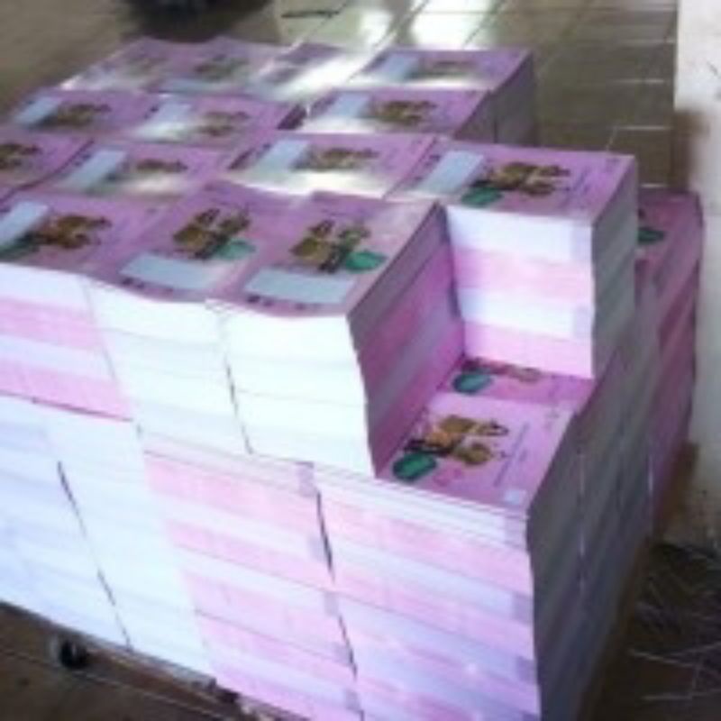 

buku kla JUMBO GLOSSY 2023-2024 + setiker