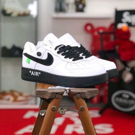 Nike Air Force 1 x Louis Vuitton