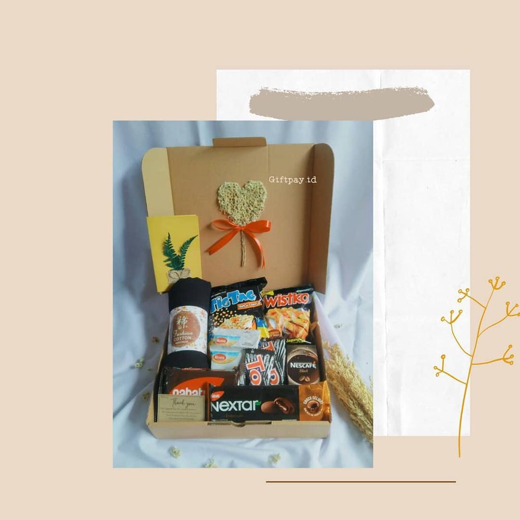 

Snackbox black mix hijab