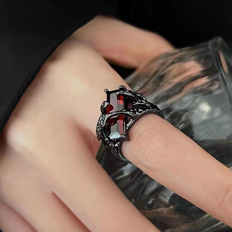 Aksesoris Cincin Ruby Punk Kepribadian Gelap Retro