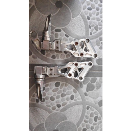 Footstep Nui bekas Ninja RR