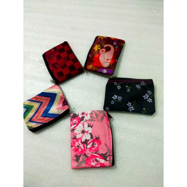 Dompet motif