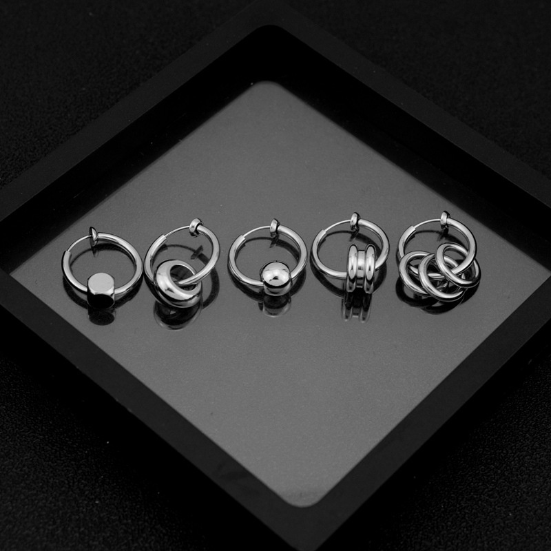 Gaya Sederhana Netral ins Baja Titanium Anting Pria Wanita Pasangan Anting Kecil Anti Karat Tiga Cincin Tunggal Tanpa Tindik Klip Telinga