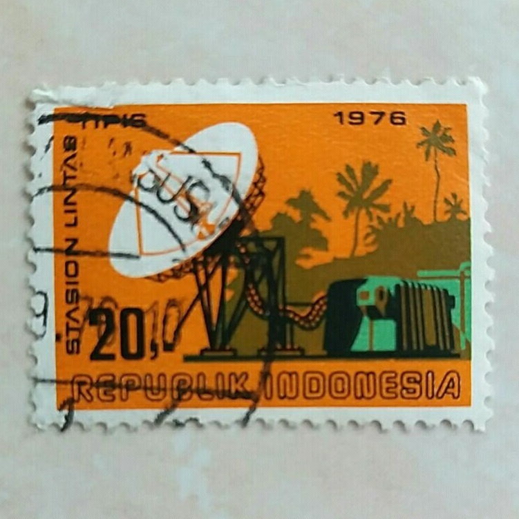 

(AD) Perangko Indonesia 1976 Satelit Komunikasi Domestik Indonesia 20 rupiah Used