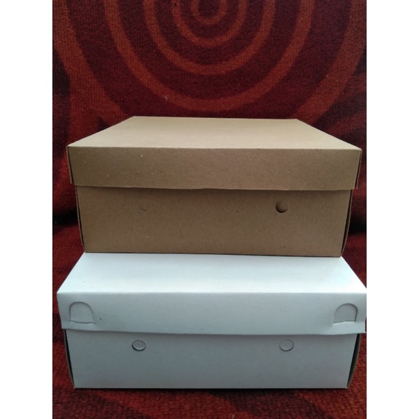 

Dus UK 18 polos putih dan coklat laminasi