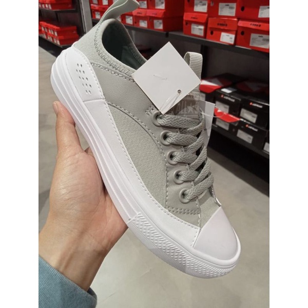 slip on Converse 35.38