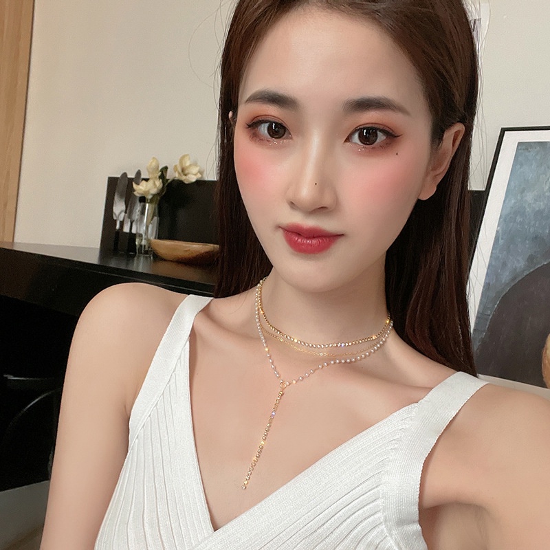 YEEZII Kalung Multilayer Elegan Choker Rantai Kristal Mutiara Rumbai Emas Untuk Aksesoris Perhiasan Wanita