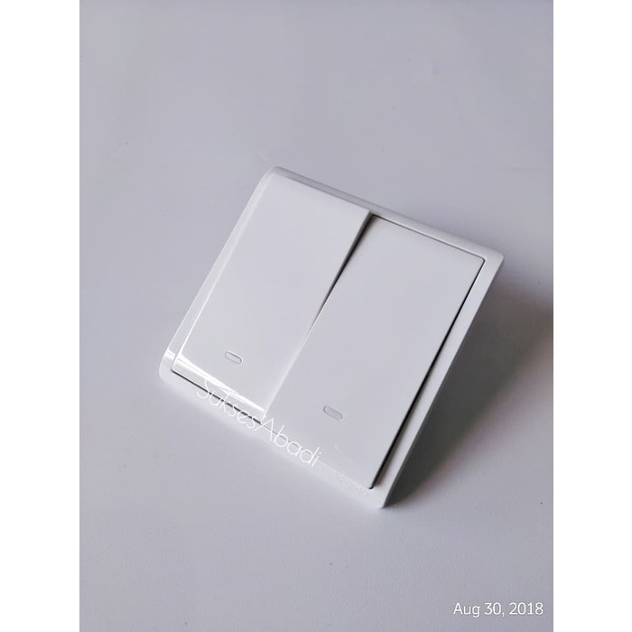 SAKLAR HOTEL DOUBLE / SERI PIENO SCHNEIDER PUTIH