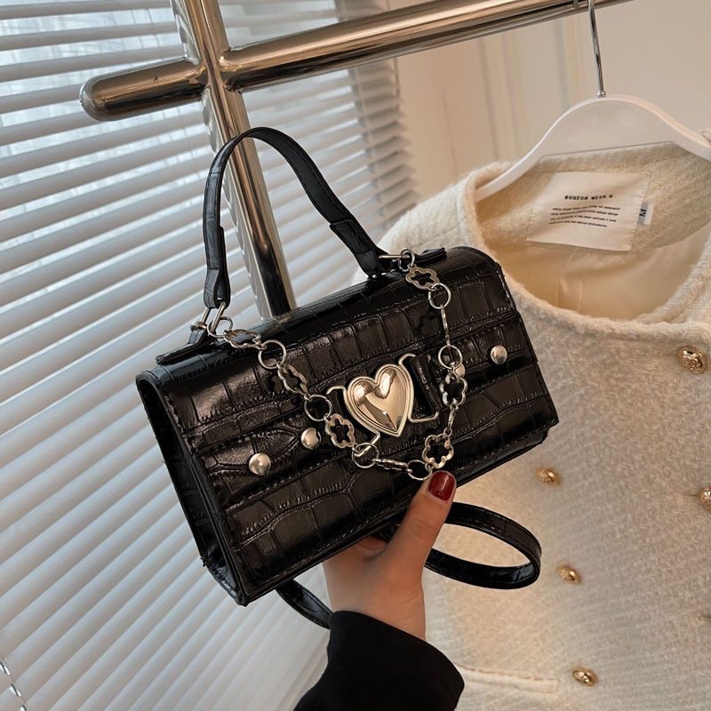 Tas Selempang Wanita Peach Heart One Shoulder Messenger Handle Chain Small Square Bag