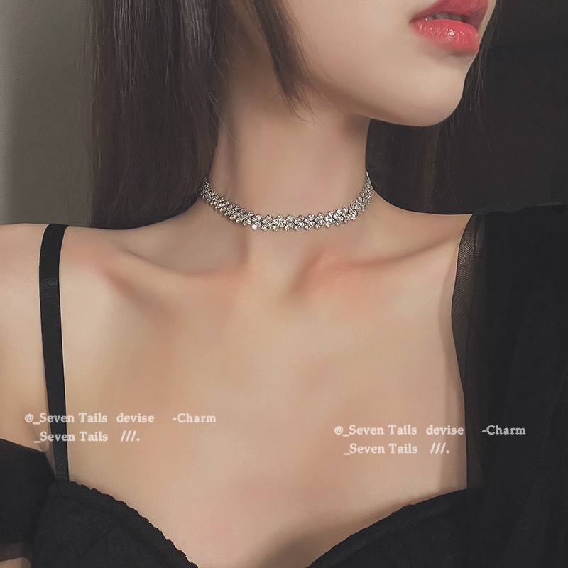 YEEZII Kalung Kristal Sederhana Untuk Wanita Bersinar Rantai Perak Choker Aksesoris Perhiasan