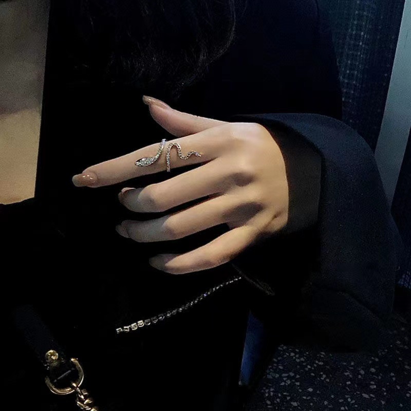 Gothic Berlian Imitasi Terbuka Ular Cincin Adjustable Hewan Rings Reptil Untuk Pria Wanita Fashion Punk Cowok Cewek Ulang Tahun Perhiasan Hadiah