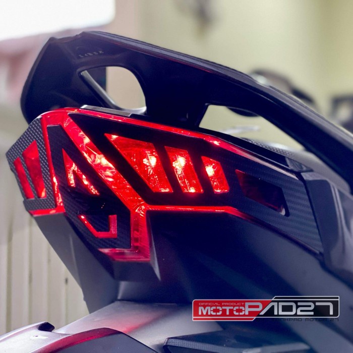 Garnish stoplamp new vario 125 150