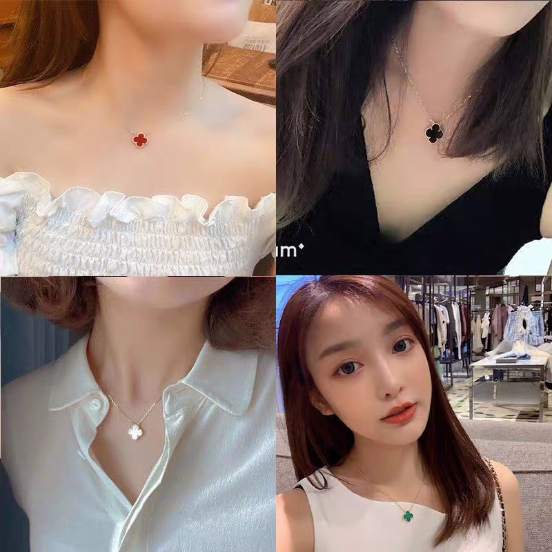 Kalung Rantai Dengan Liontin Daun Clover Gaya Jepang / Korea Untuk Wanita | Clover Kalung Rantai Dengan Liontin Daun Clover Untuk Wanita | Anting Hypoallergenic Tidak Pudar | Kalung Bahan Titanium Steel | Kalung Warna Rose Gold | Hadiah Ulang Tahun | Tas