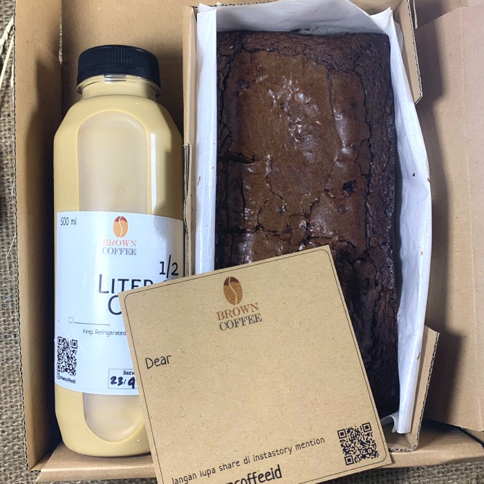 

(COD) Paket 1/2 Liter Kopi / Latte dan Brownies 10x20 - Brown Coffee Hampers - Original, Kopi Susu Java