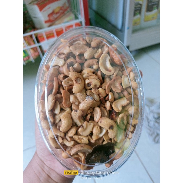

kacang Mede patahan
